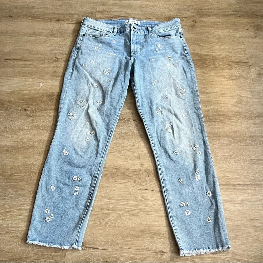 Abercrombie & Fitch Spring Mid Rise Skinny Daisy Floral Embroidered Jeans 30